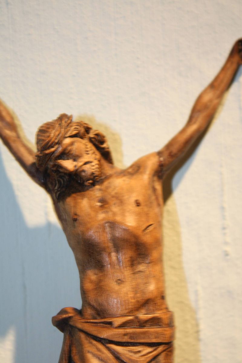 Antique small wooden handcarved 19th century Jesus Christ crucifix wall cross figurine