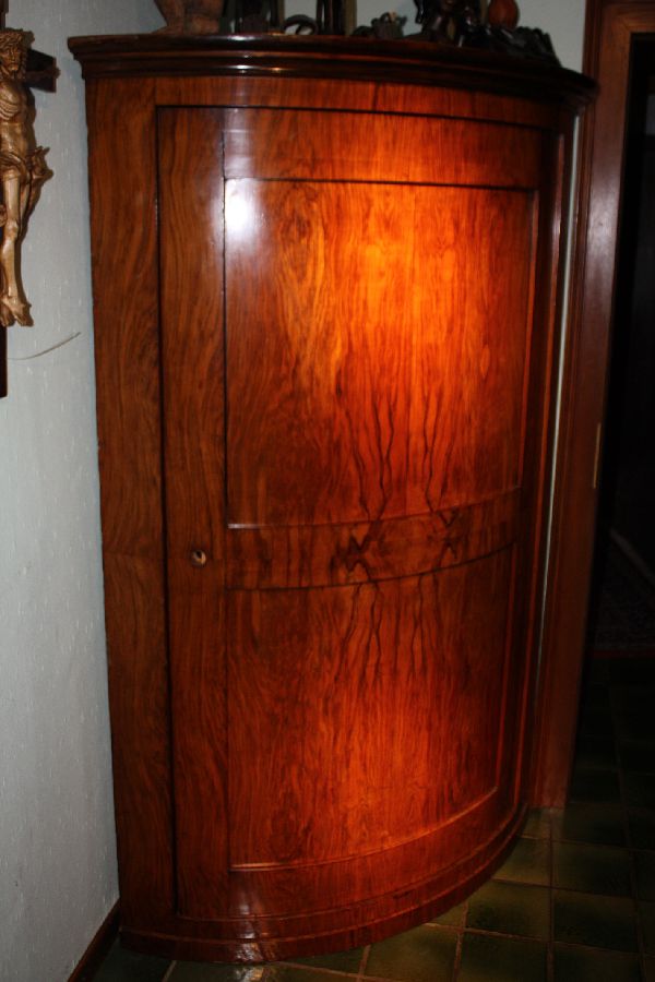 Antique Georgian walnut burl wood veneer corner cabinet