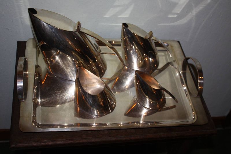 Italian Mid-1990's design silver plated metal Tea and Coffee Set and tray plate by Fala Argenteria, Italy 