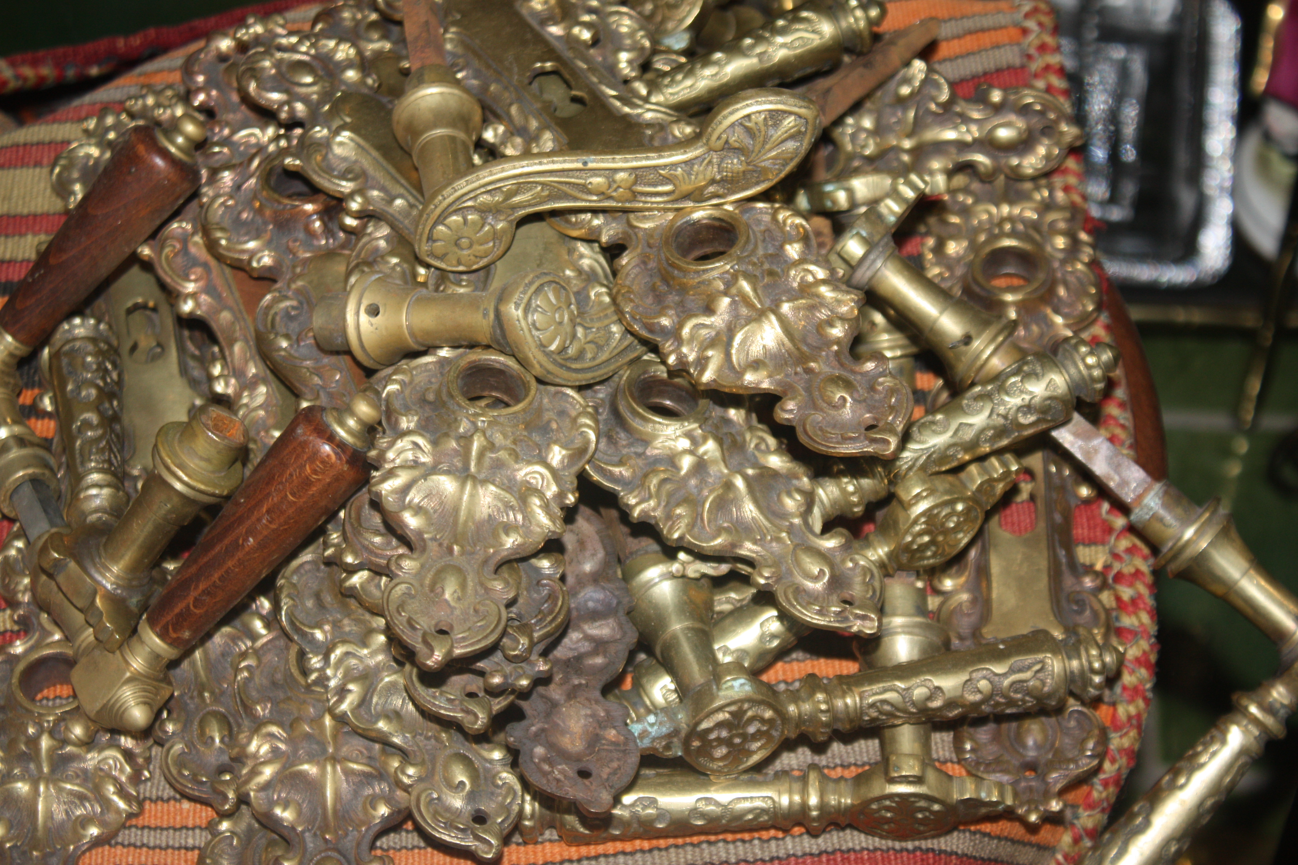 16 antique massive brass door handles and door plates