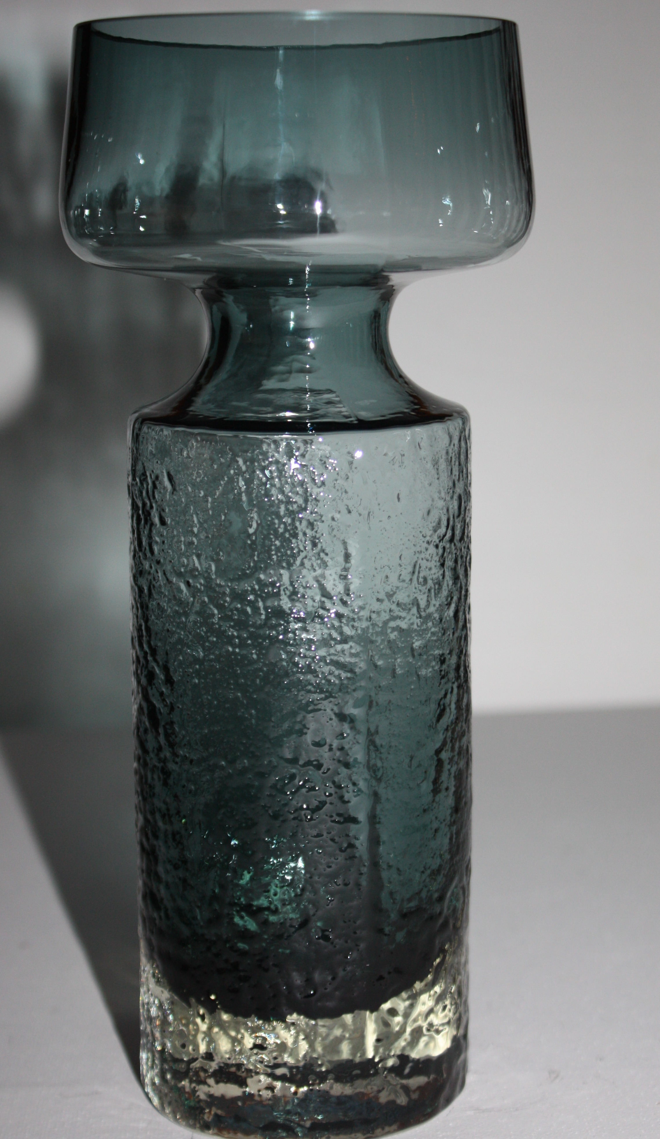 A Glass Vase Safari Rihimaen Lasi Oy Tamara Aladin, Height:  25,5 cm