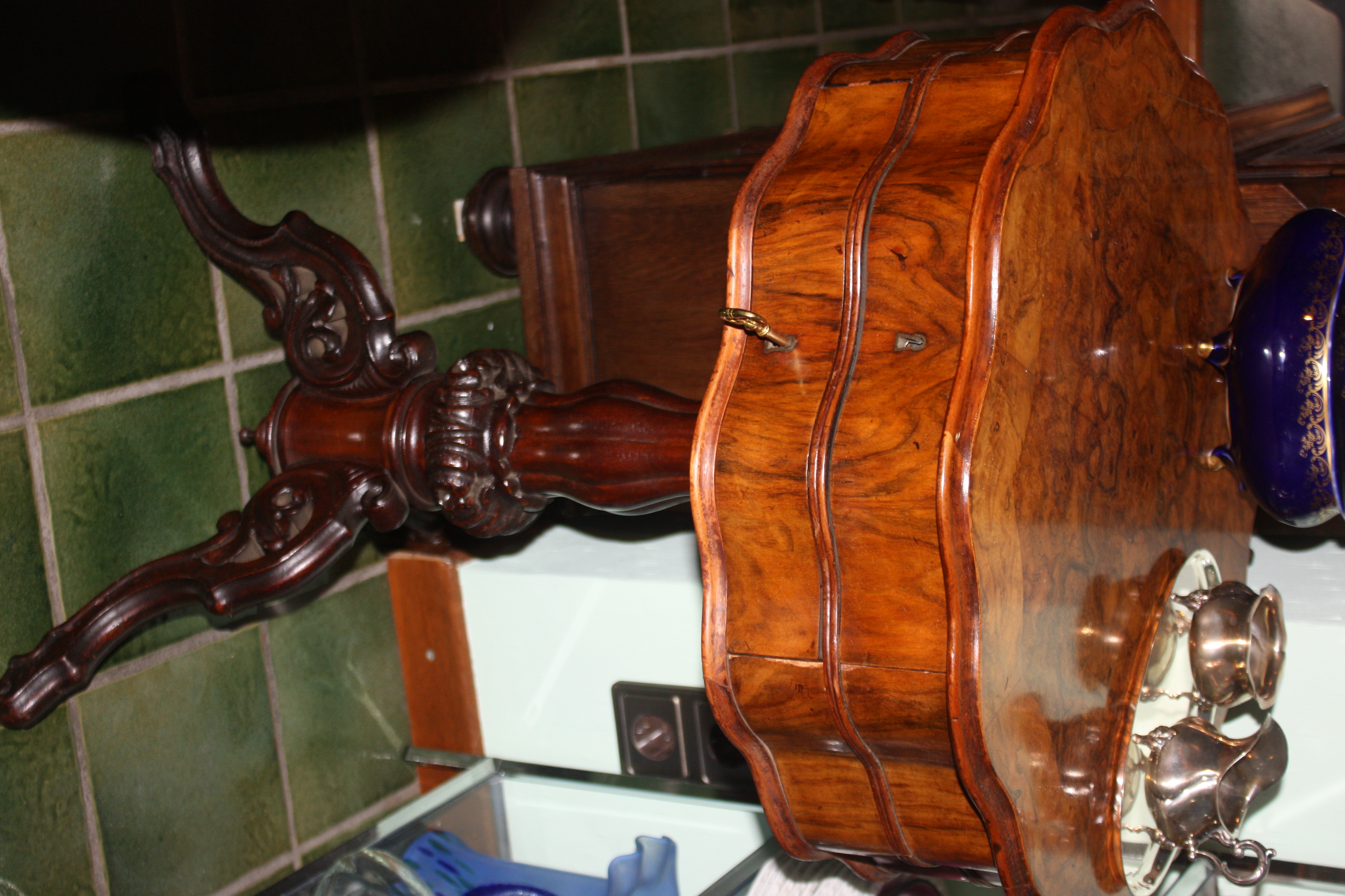 Antique 19th century Walnut veneer sewing table