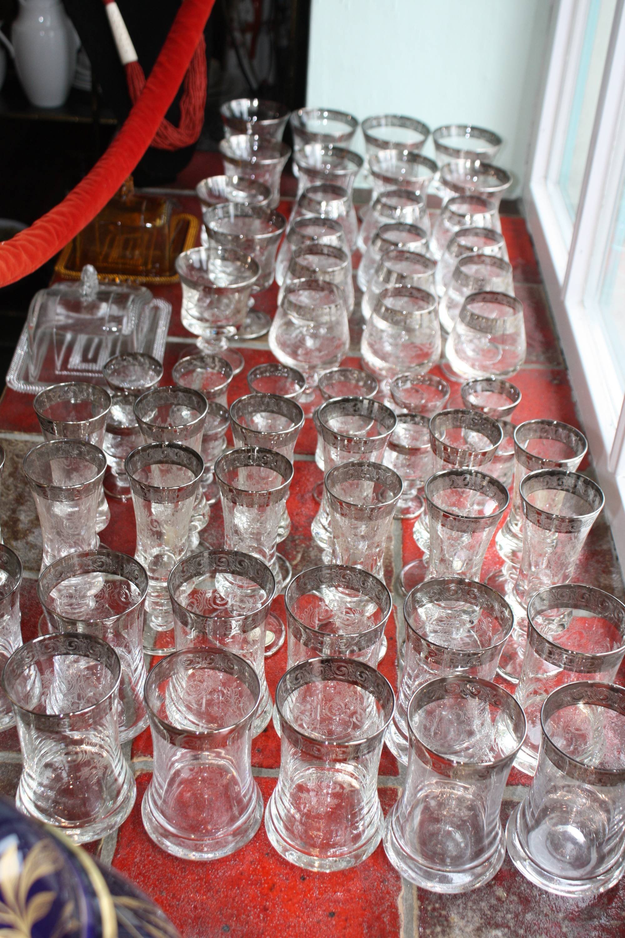 20th century Italian Medici glasses with platinum edges 