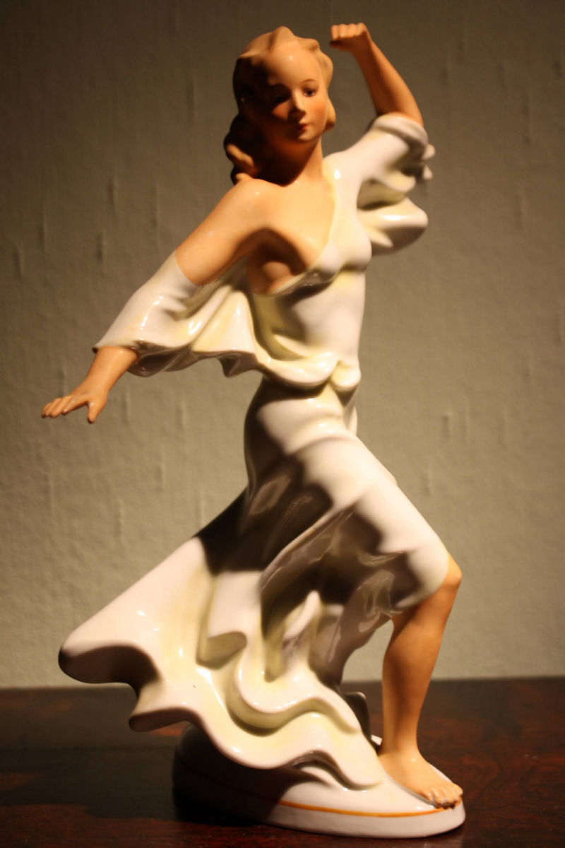 A fine vintage 1930's Austrian or German porcelain sculpture of a dancing girl