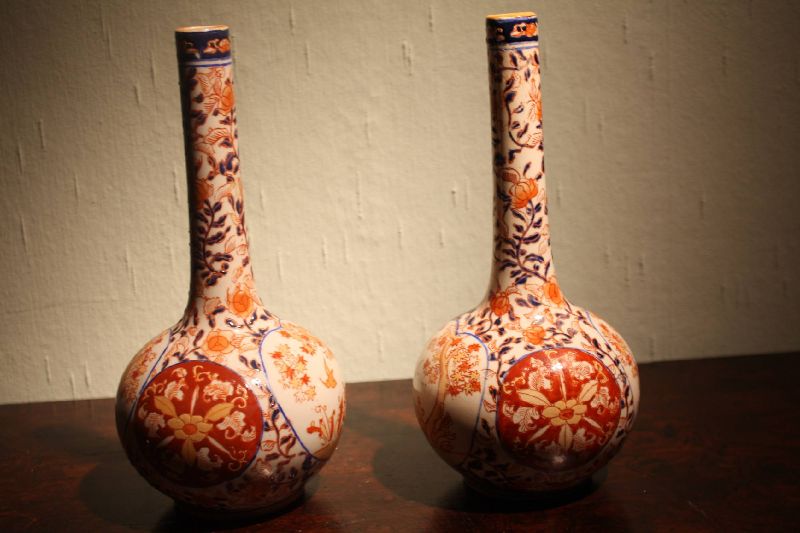 A pair of fine Asian Japanese antique 19th century Imari brocade painted vases