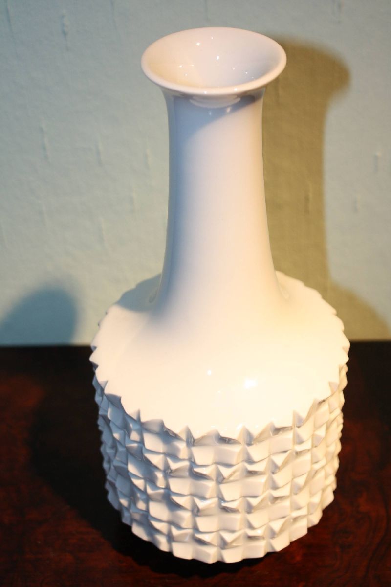 A decorative vintage 1960's all white and glazed design porcelain vase by Meissen